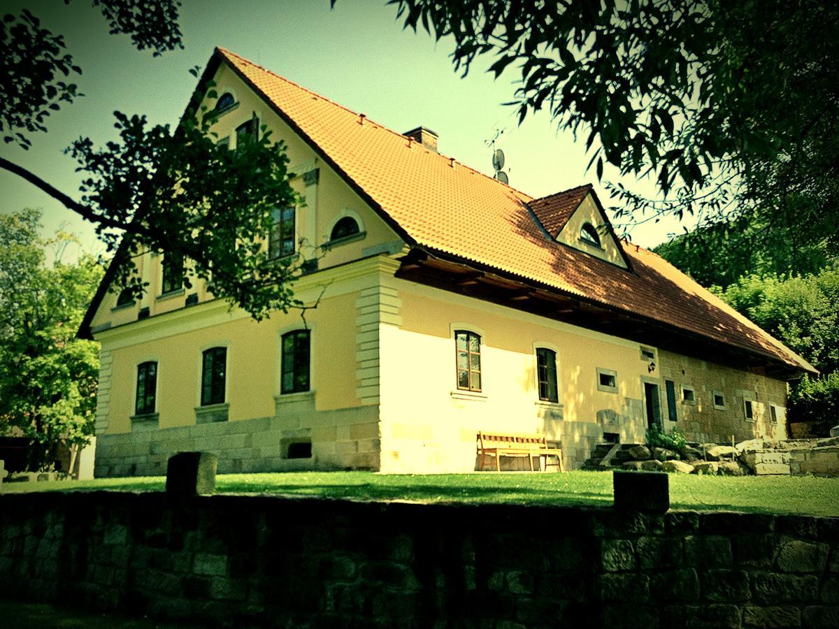Belsky Dvur Hotel Bely Buitenkant foto