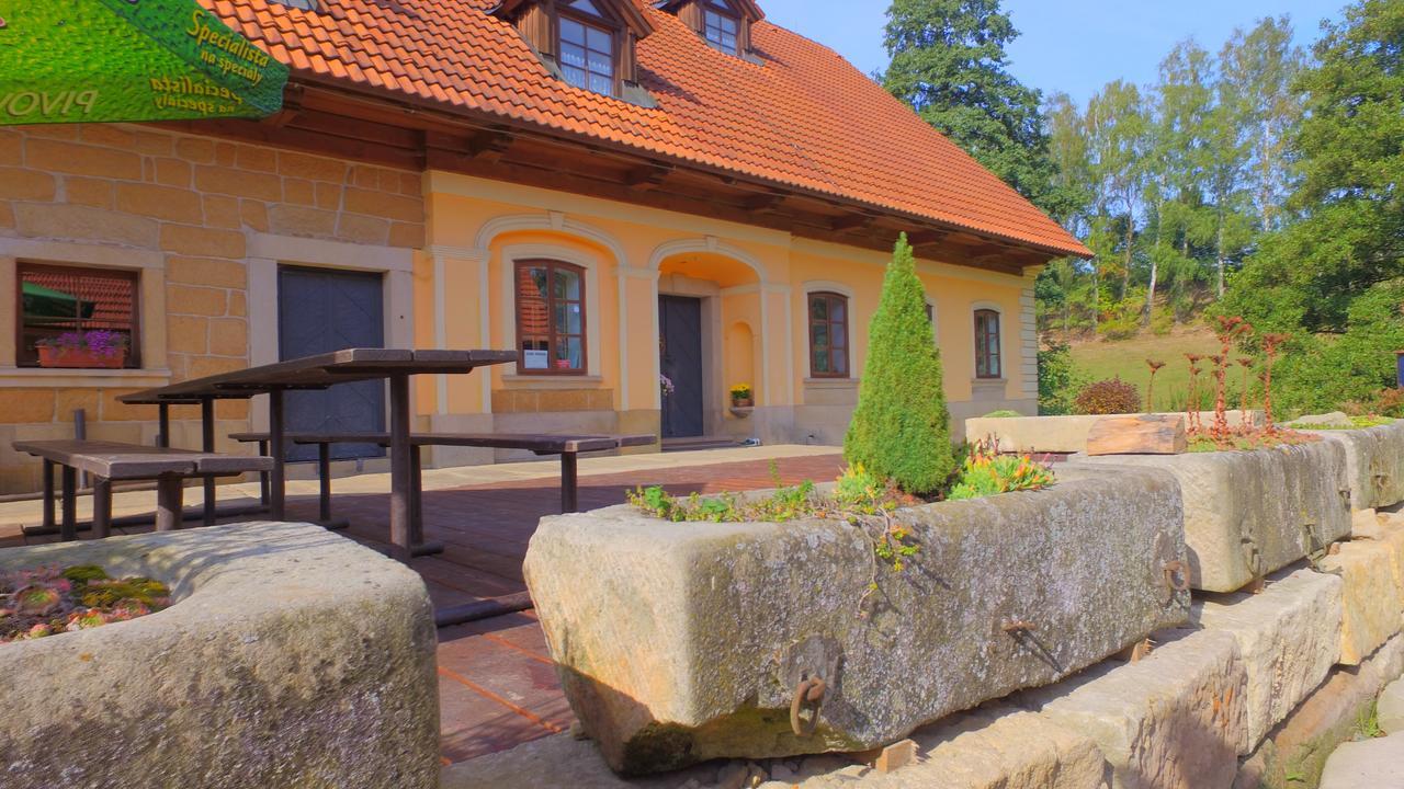 Belsky Dvur Hotel Bely Buitenkant foto