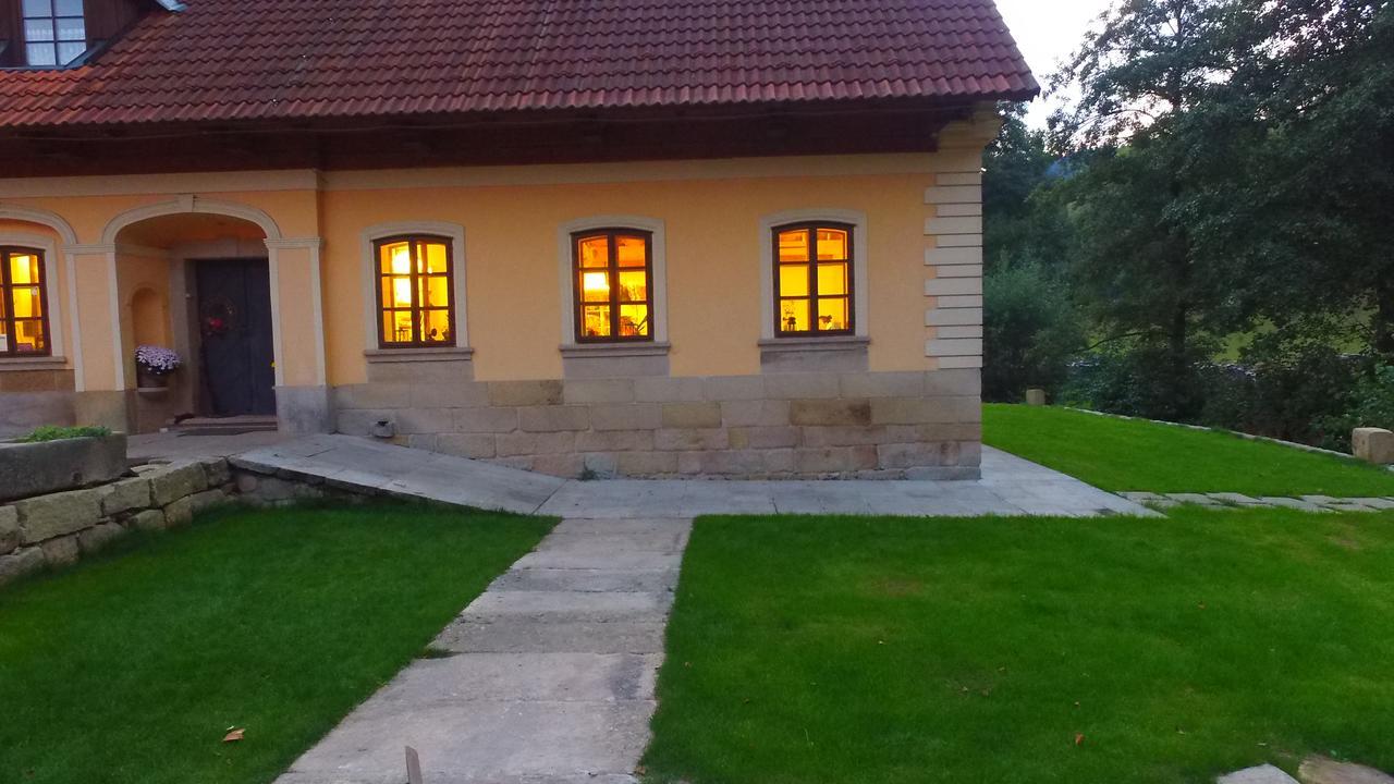 Belsky Dvur Hotel Bely Buitenkant foto