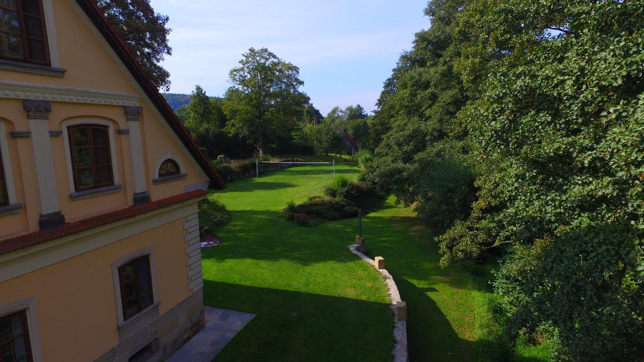 Belsky Dvur Hotel Bely Buitenkant foto